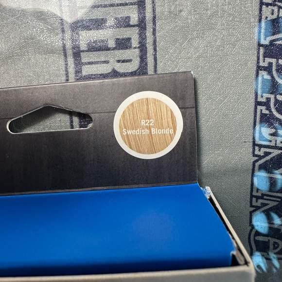 Hairdo X-Long Wavy Hair Extension - R22 Swedish Blonde - Picture 3 of 8